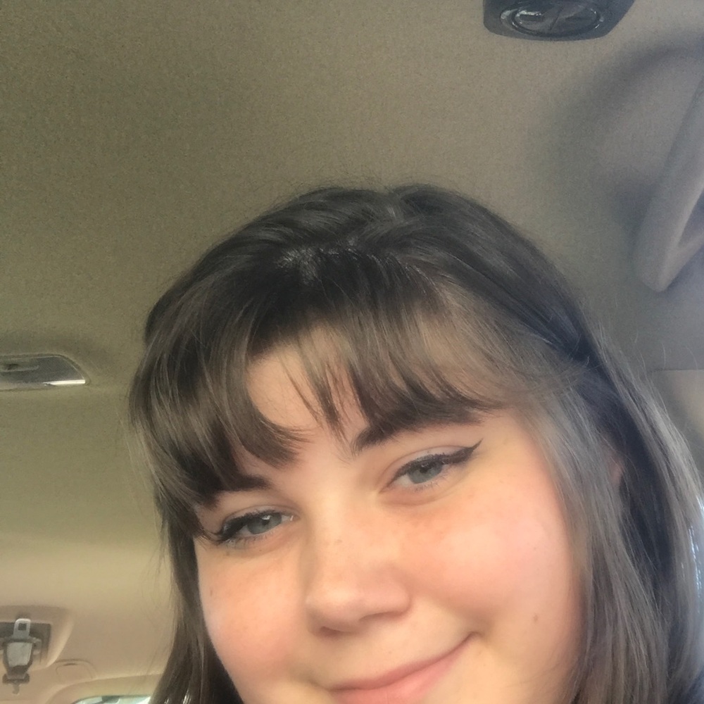 Meet your Posher, Abigail